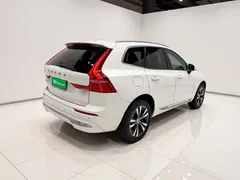 2023 Volvo XC60 4WD Luxury, белый — фото 6