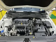 2023 Hyundai Elantra 1.5L CVT GLX Elite, белый — фото 17