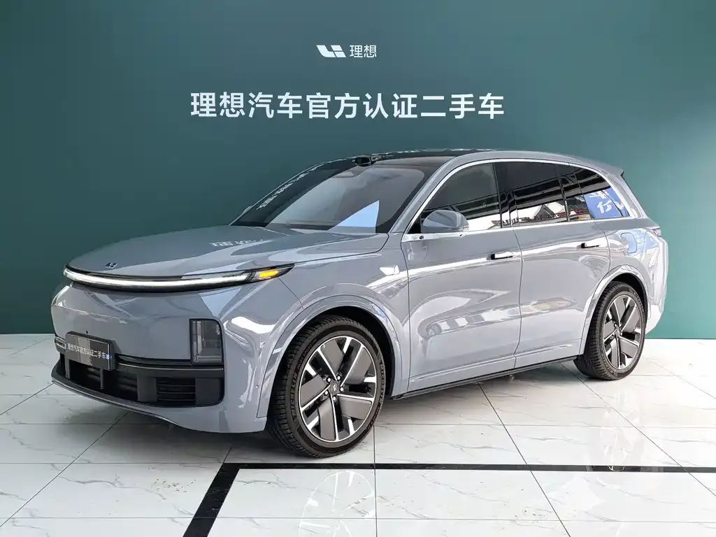 2025 Li Auto L8