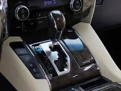 2021 Toyota Alphard Hybrid 2.5L Premium, белый — фото 11