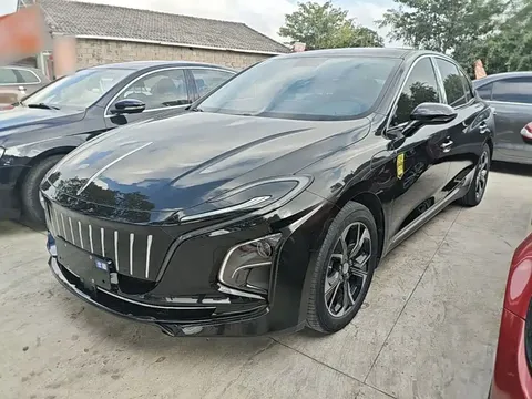 2023 Hongqi E-QM5