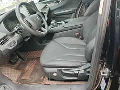 2023 Hongqi E-QM5, чёрный — фото 15