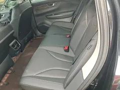 2023 Hongqi E-QM5, чёрный — фото 17