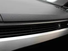 2023 Audi A4L 40 TFSI, белый — фото 9