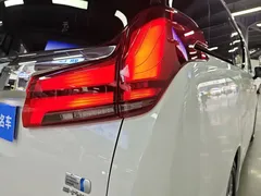 2021 Toyota Alphard Hybrid 2.5L Premium, белый — фото 13
