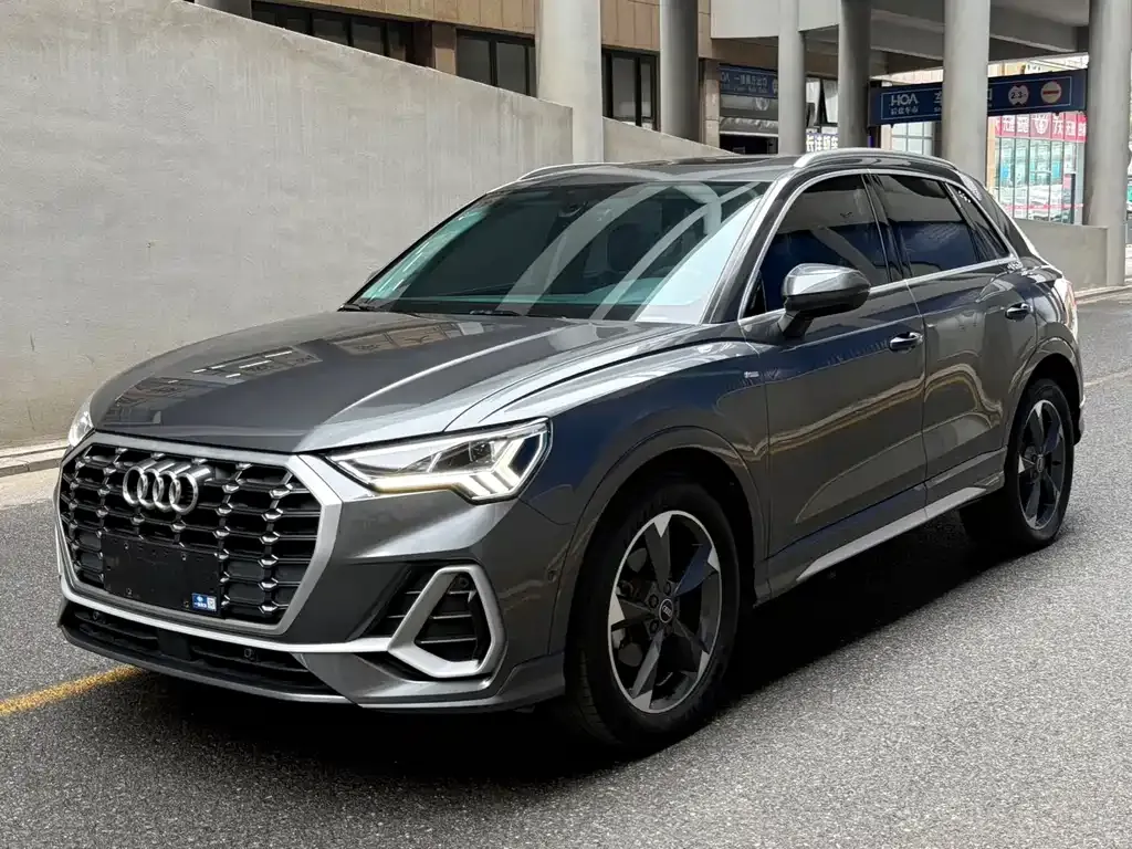 2022 Audi Q3 35 TFSI Fashion Dynamic