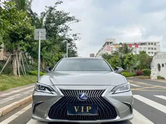 2020 Lexus ES 300h — фото 3