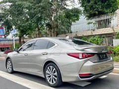 2020 Lexus ES 300h — фото 10
