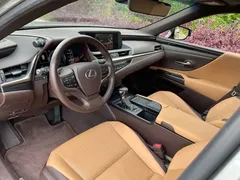 2020 Lexus ES 300h — фото 17