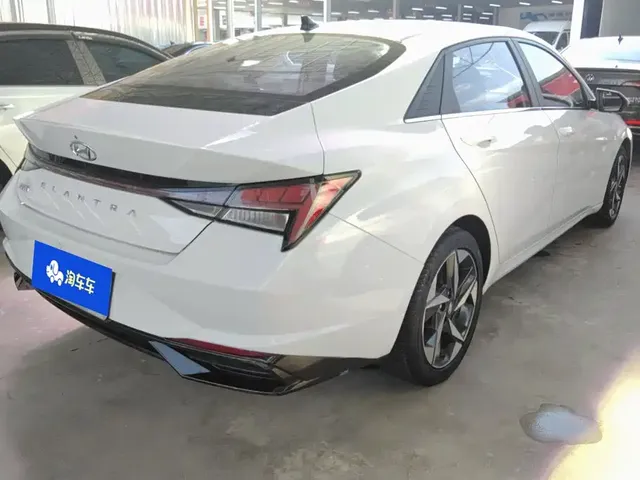 2021 Hyundai Elantra 1.5L CVT LUX Premium