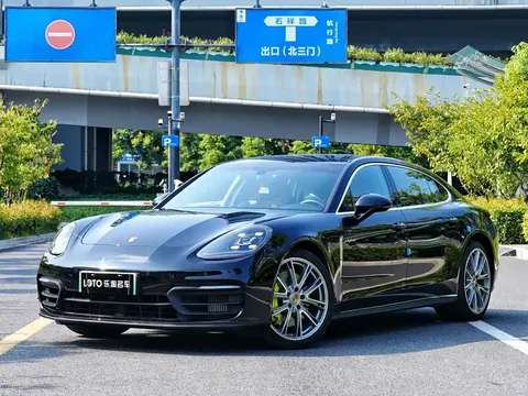 2023 Porsche Panamera 4 E-Hybrid 2.9T
