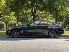 2025 BMW 3 Series 330i M, чёрный — фото 7
