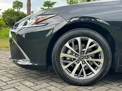 2022 Lexus ES 200, чёрный — фото 17