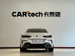 2021 BMW 8 Series 8 840i M, белый — фото 18