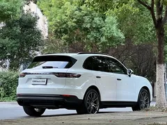 2023 Porsche Cayenne 3.0T Platinum, белый — фото 3