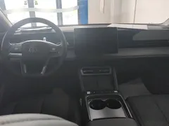 2025 BYD Qin L EV 545km Superior — фото 12