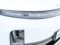 2025 Li Auto L7 Ultra, белый — фото 13