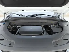 2025 Li Auto L7 Ultra, белый — фото 17