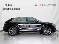 2023 Audi Q8 55 TFSI, чёрный — фото 3