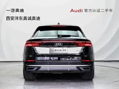 2023 Audi Q8 55 TFSI, чёрный — фото 4