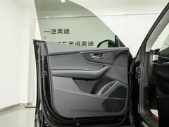 2023 Audi Q8 55 TFSI, чёрный — фото 9