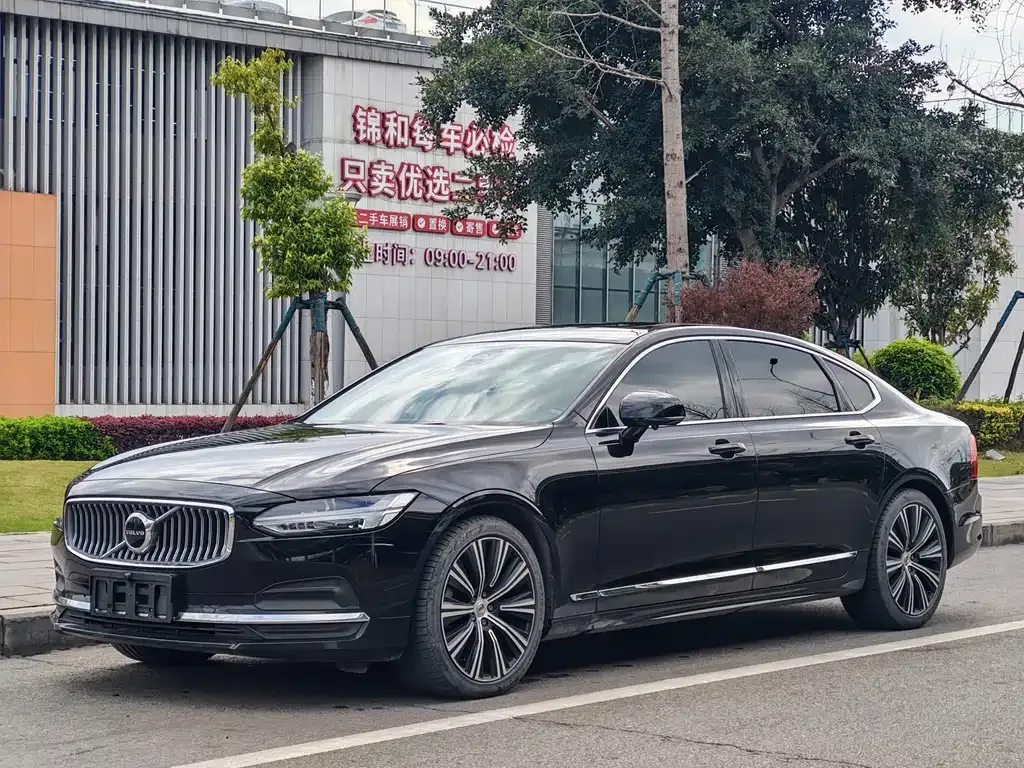 2021 Volvo S90