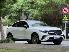 2025 Mercedes-Benz GLC Coupe GLC 260 4MATIC SUV, белый — фото 3