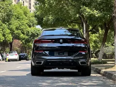2023 BMW X6 xDrive30i M, чёрный — фото 4