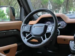 2024 Land Rover Defender 110 5.0T V8, чёрный — фото 16