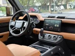 2024 Land Rover Defender 110 5.0T V8, чёрный — фото 21