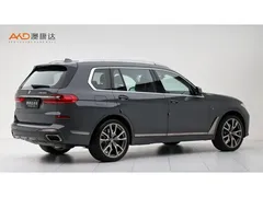 2022 BMW X7 X7/M50i/4.4T/21 xDrive — фото 3