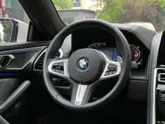 2022 BMW 8 Series 840i xDrive M, белый — фото 16