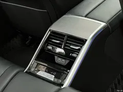 2022 BMW 8 Series 840i xDrive M, белый — фото 20