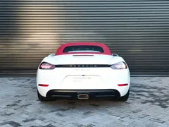 2022 Porsche 718 Boxster 2.0T, белый — фото 9