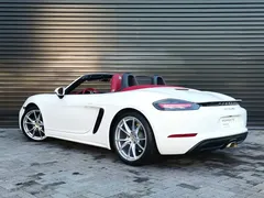 2022 Porsche 718 Boxster 2.0T, белый — фото 10
