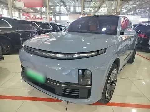 2025 Li Auto L7 Pro