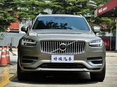 2022 Volvo XC90 7 — фото 1