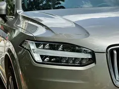 2022 Volvo XC90 7 — фото 3