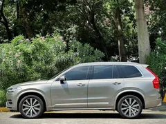 2022 Volvo XC90 7 — фото 8