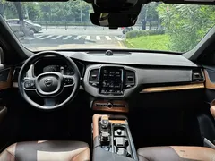 2022 Volvo XC90 7 — фото 17