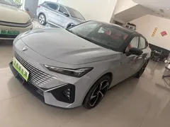 2023 Changan UNI-V iDD PHEV 1.5T 113km — фото 1