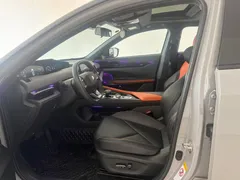 2023 Changan UNI-V iDD PHEV 1.5T 113km — фото 4