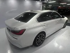 2021 BMW 3 Series 320Li M Sport Package, белый — фото 4