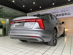 2025 Hongqi H5 PHEV 170 — фото 3
