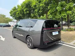 2025 Li Auto MEGA Ultra Smart Refresh — фото 6