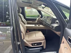 2025 Li Auto MEGA Ultra Smart Refresh — фото 10