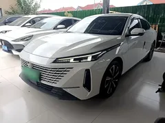2023 Changan Lamore 1.5T GDI DCT Pilot, белый — фото 2