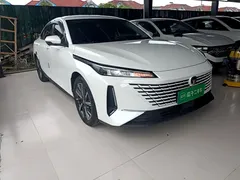 2023 Changan Lamore 1.5T GDI DCT Pilot, белый — фото 4