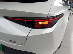 2023 Changan Lamore 1.5T GDI DCT Pilot, белый — фото 8