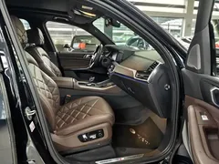 2022 BMW X5 40Li M Sport Package, чёрный — фото 7